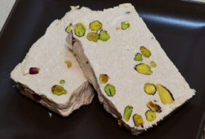 halvas-fistiki-aiginis